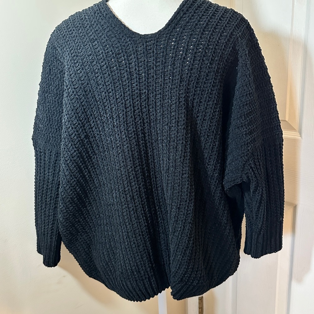POL Scoop-Neck Chunky Knit Sweater. - Picture 3 of 8